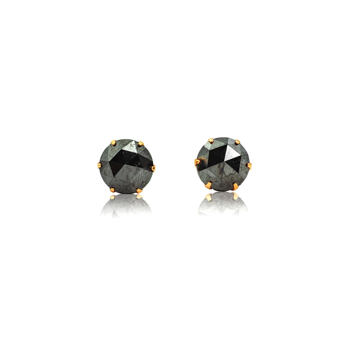 Round Shaped Stud Earrings in 18k Yellow Gold with Natural Black Diamond